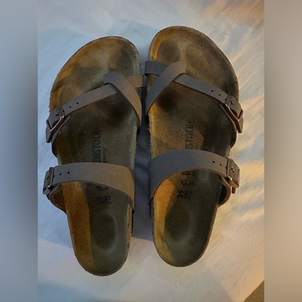Berks size 9